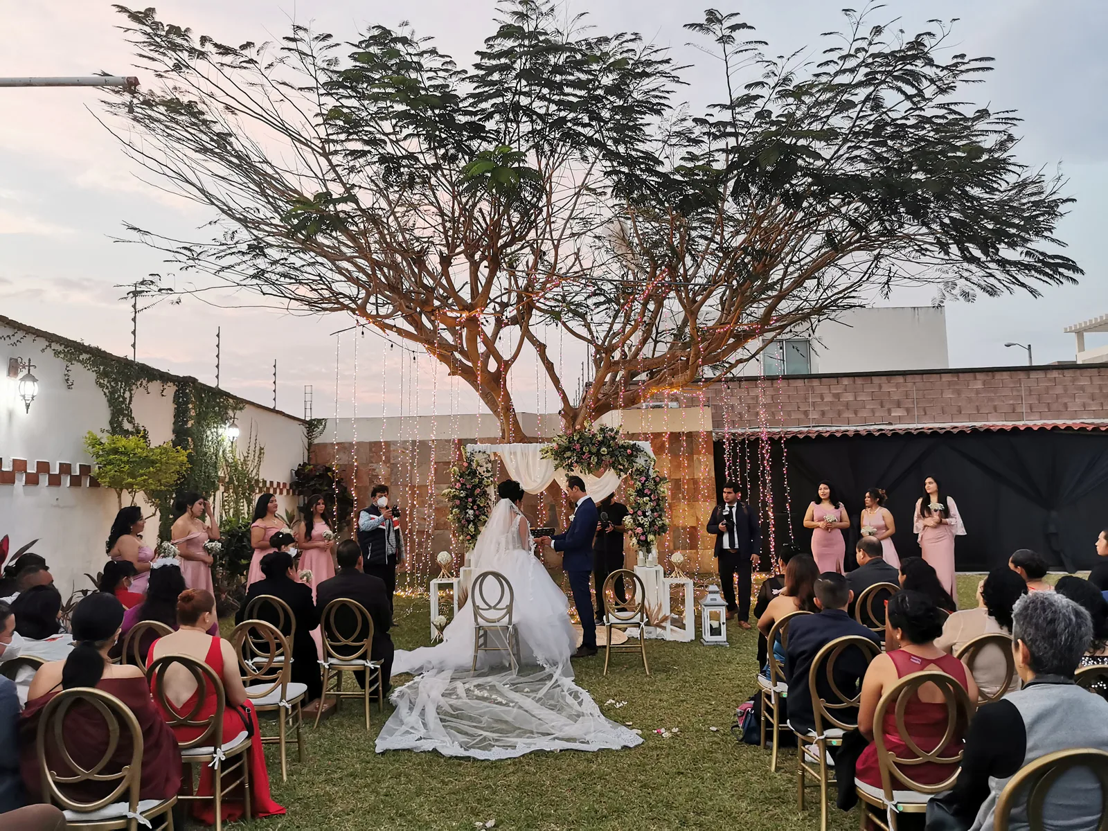 Ceremonia de boda en un jardín de Boca del Río, Veracruz