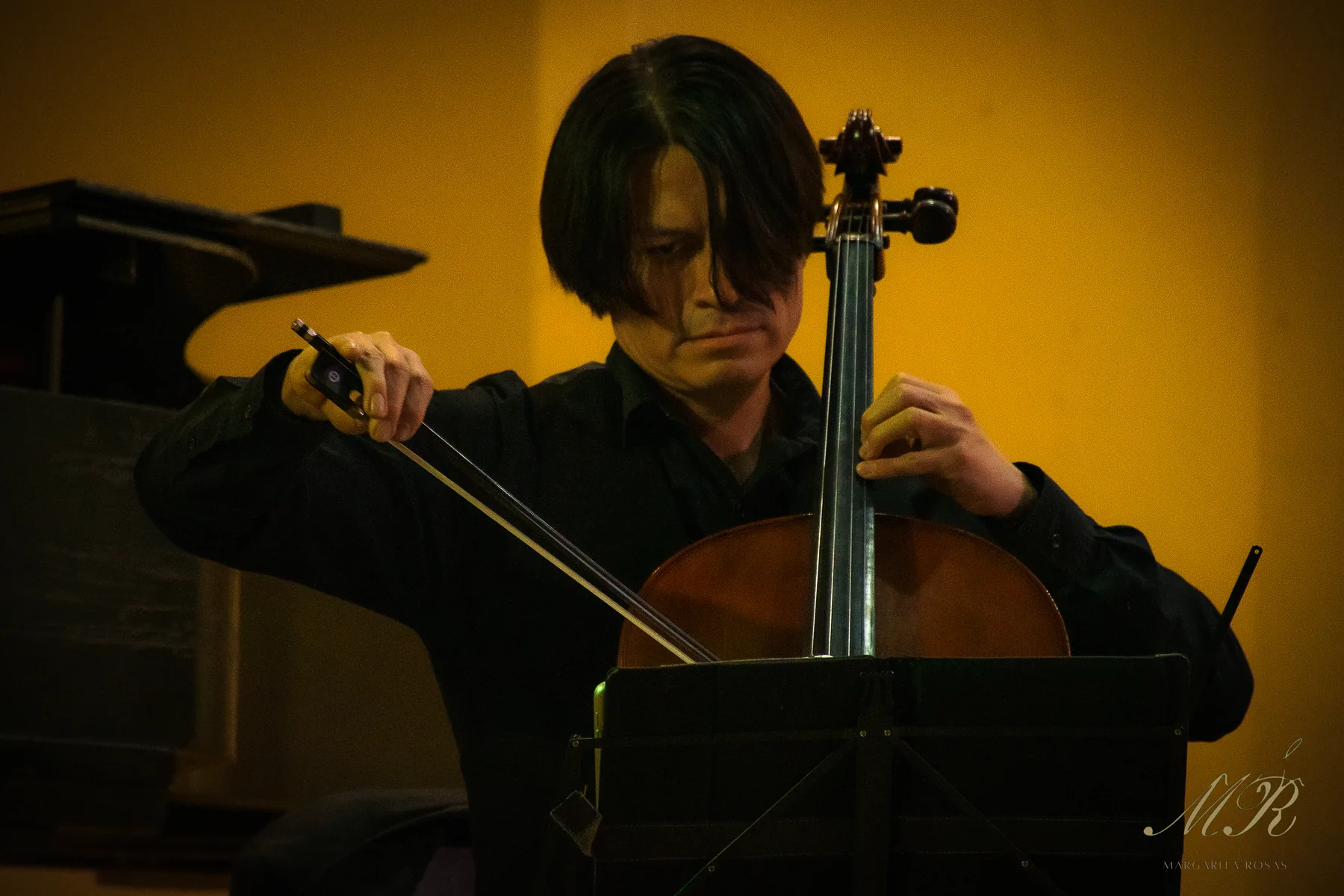 Violonchelo durante una interpretación